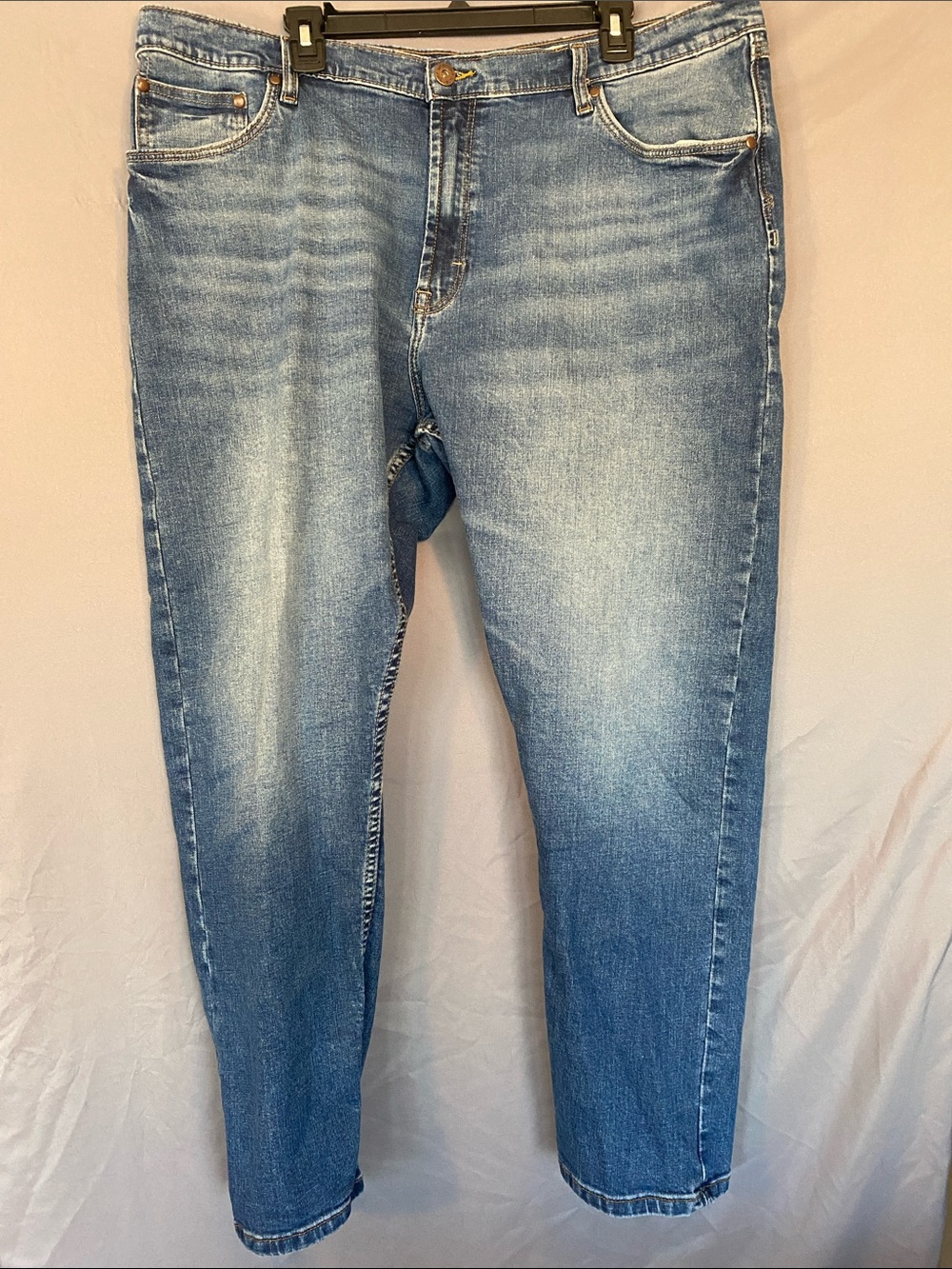 Wrangler Slim Jeans in Light Blue Wash P-09